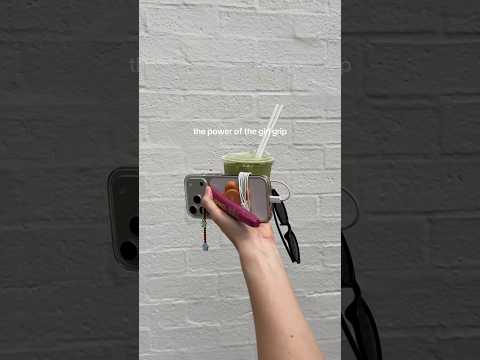 The power of the girl grip (especially when the content is this good).✨