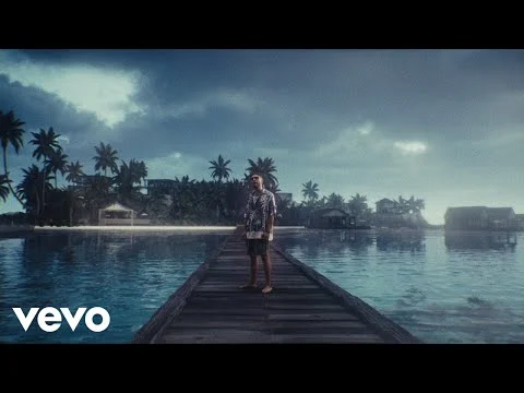 Rocco Hunt - LA PIÙ BELLA DEL MONDO (Official Music Video)