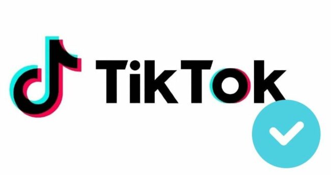 Apprenez comment être certifié sur TikTok en suivant ces conseils pour développer votre audience, proposer un contenu authentique et respecter les critères de vérification.