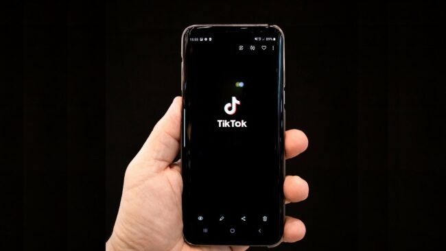 Comment mettre TikTok en noir